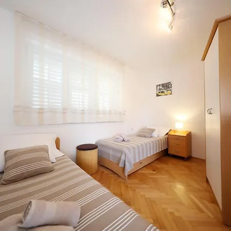 Apartman Rony Apartment *